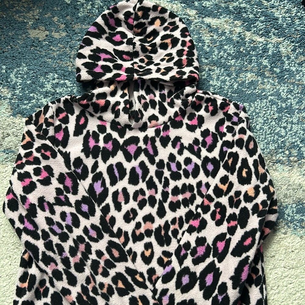 Girls’ Leopard Print Fleece Sweatshirt
